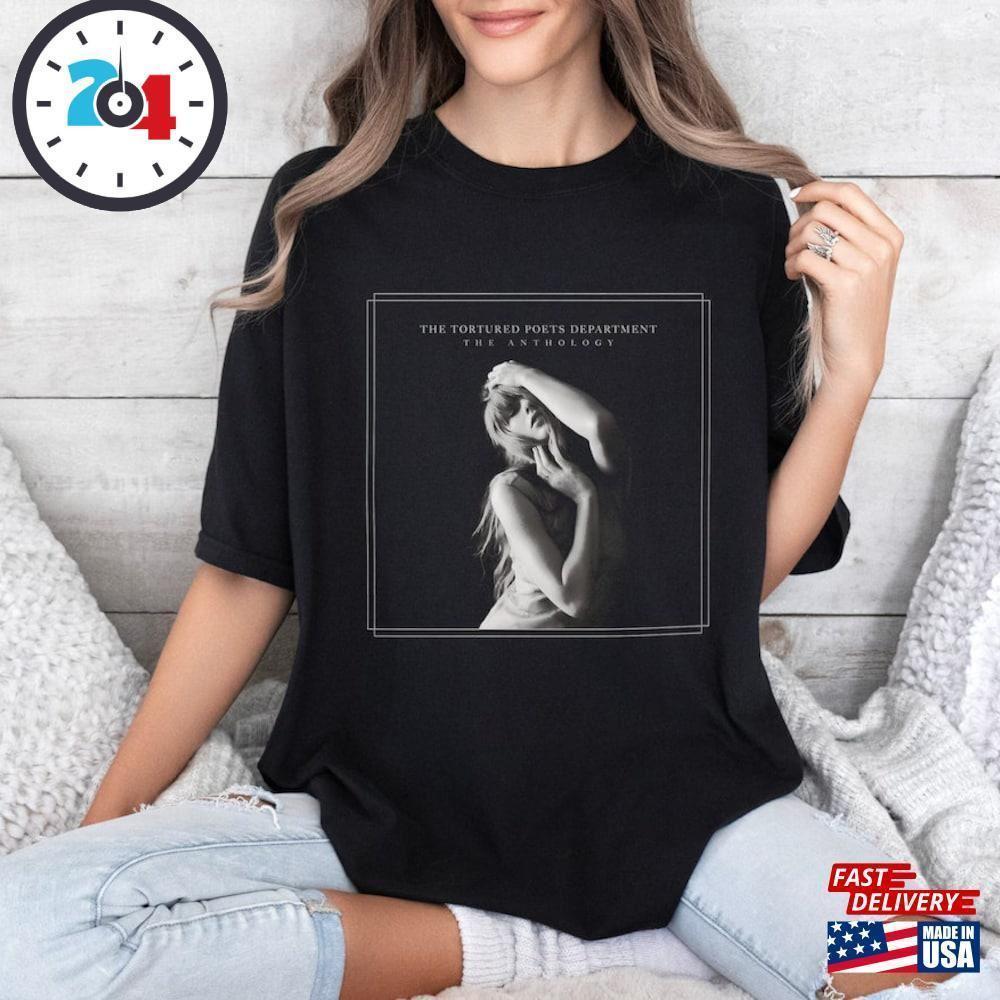 By Teelans Com Unisex T-Shirt